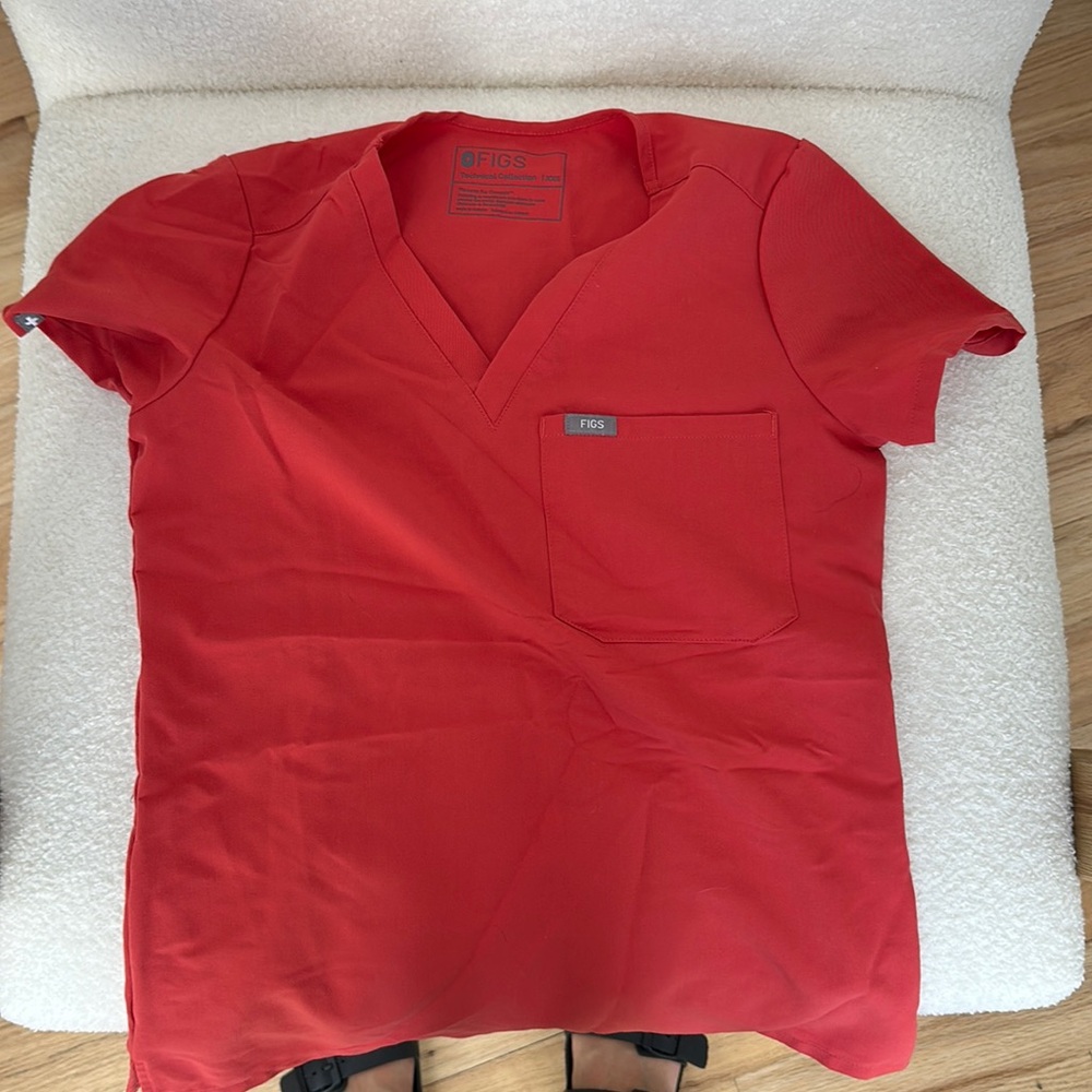 Scrub top